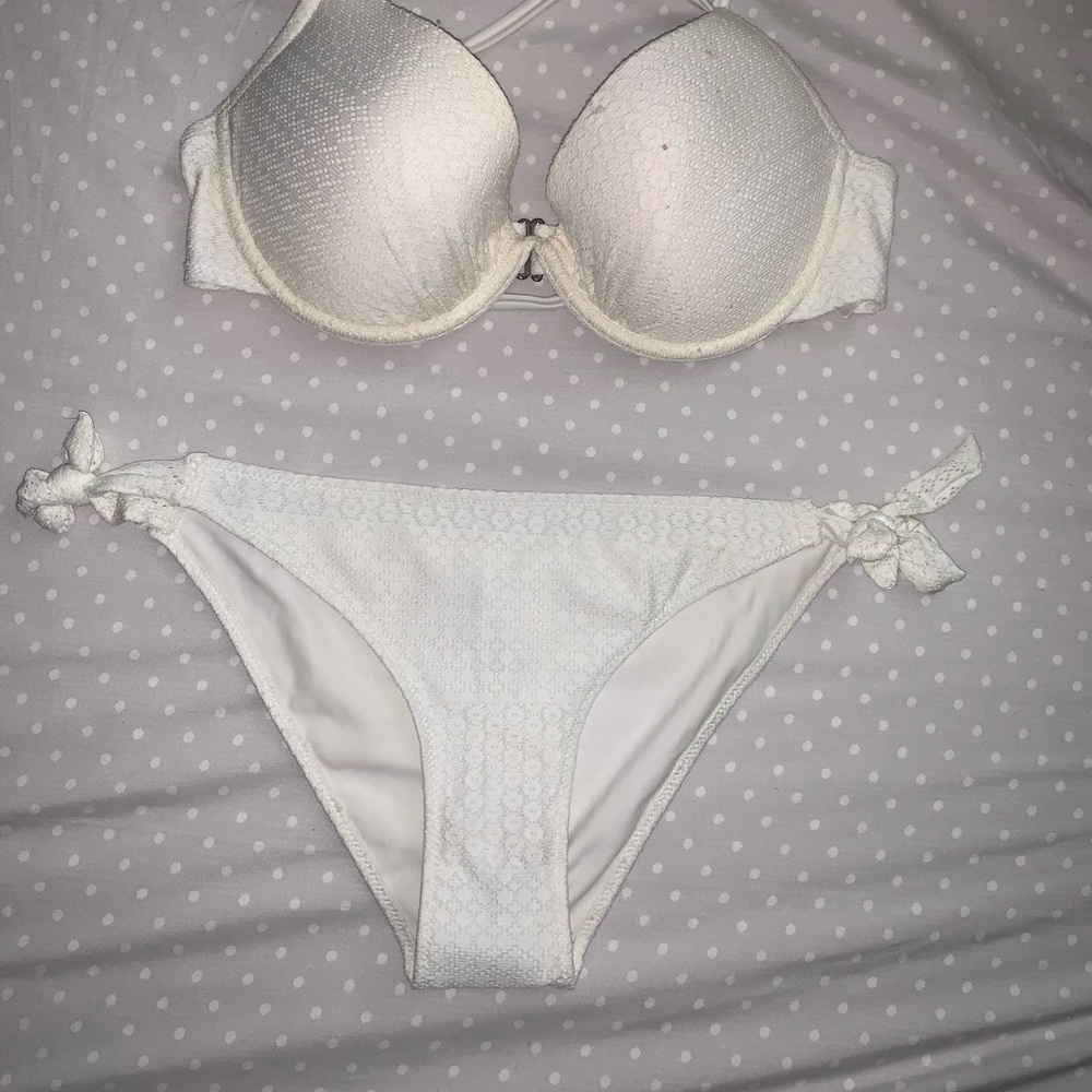 Bathing suit - Picture 3 of 4